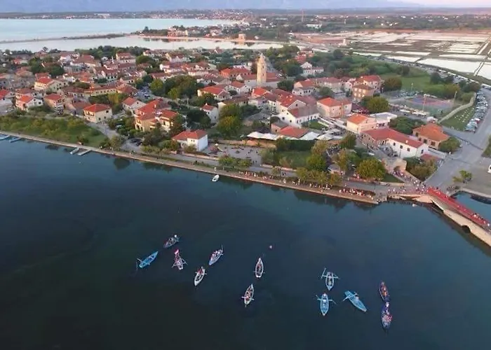 Апартаменты Sonia Нин